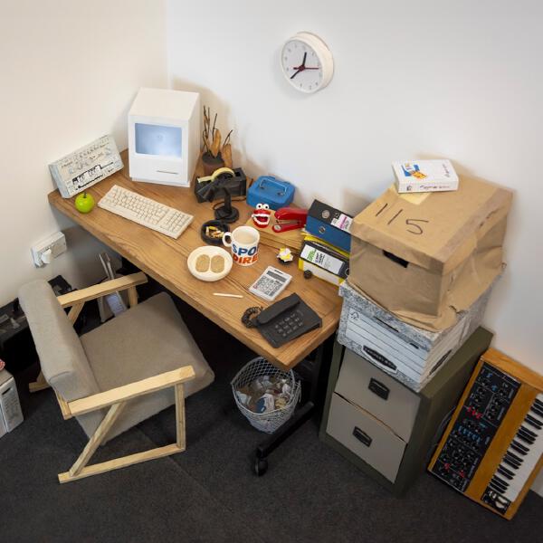 Clive From Accounts, Maya Kuroki, Jessica Roch - Konsumu Suru