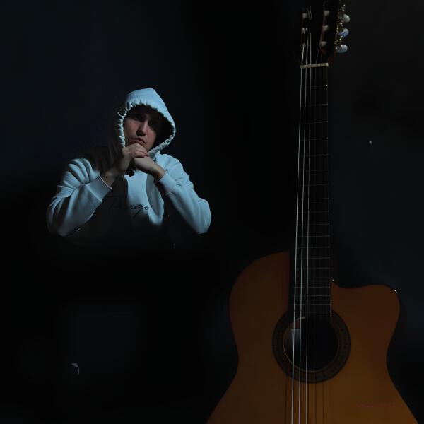 В АККУРАТ - Гитара плакала