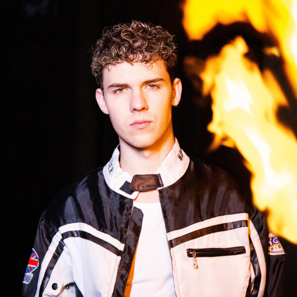 Кирилл Скрипник - Пылай