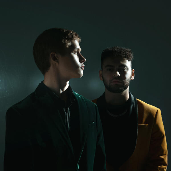 Леон Кемстач, Konfuz - Как звучит любовь