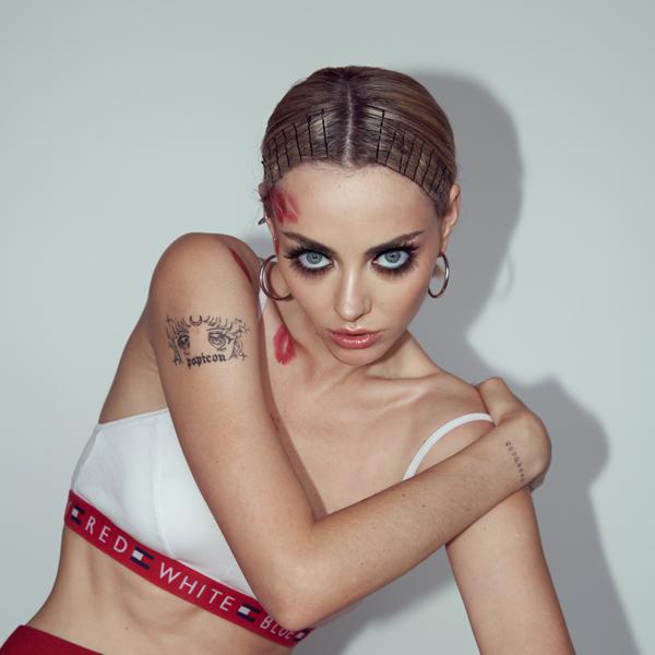 Элона Миллер