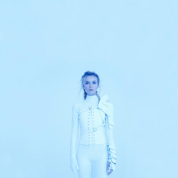 Полина Гагарина, bearWOLF - Один в поле воин feat. BEARWOLF (live)