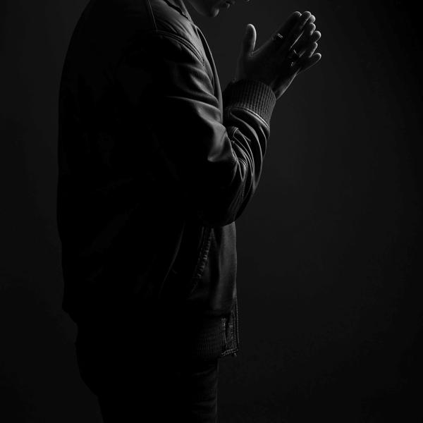 T1ONE, Inur - Почему так больно