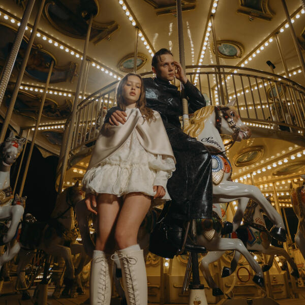 Ваня Дмитриенко, Аня Пересильд - Силуэт (из к/ф «Алиса в Стране Чудес»)