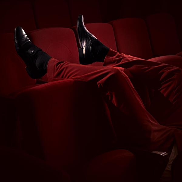 I’m here... - Останемся здесь